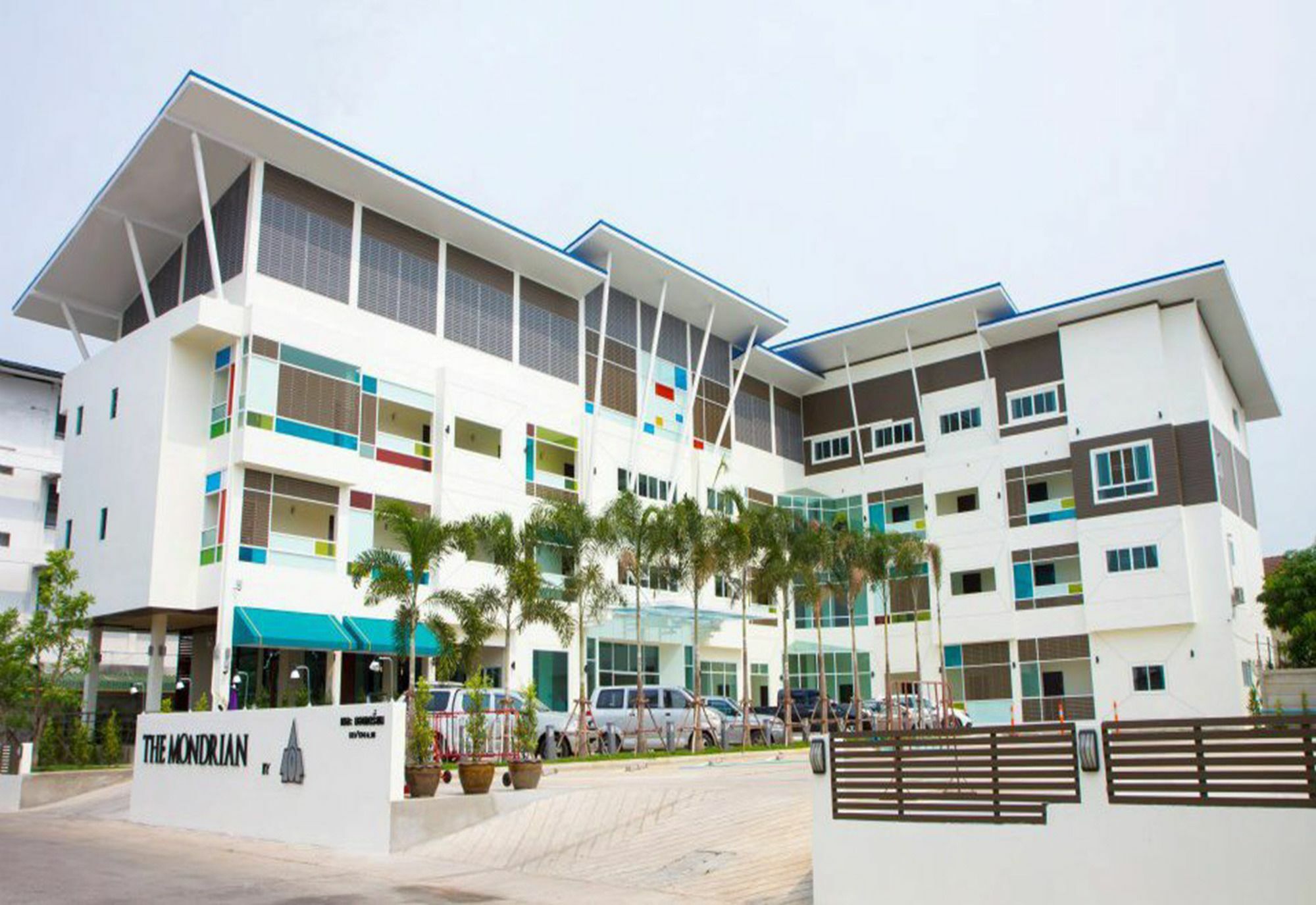 The Mondrian Khon Kaen Apartment Extérieur photo